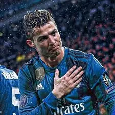 Dünyanın en iyi profesyonel futbolcusu sizce kimdir ? - Soru Fotoğrafı